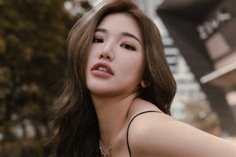 Social Medias Top Model Siew Pui Yis Cosmetic Brand Mspuiyi