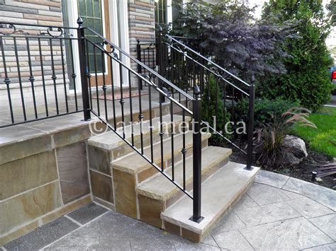 The height code and other requirements for deck railing in ontario are based on building experience and the area's climate. Exterior Stair Handrail Code for Construction in Ontario