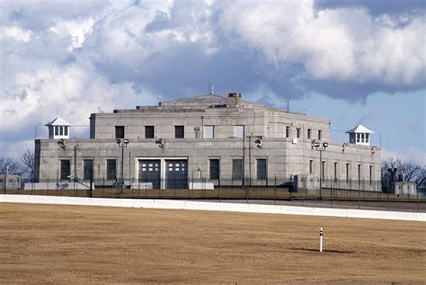 Fort knox stores the declaration of independence, constitution, and bill of rights during world war ii to protect them from danger. Da Fort Knox agli Archivi Vaticani: ecco i luoghi più ...