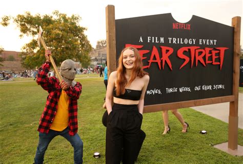 sadie sink premieres fear street part 1 1994 in la beautifulballad