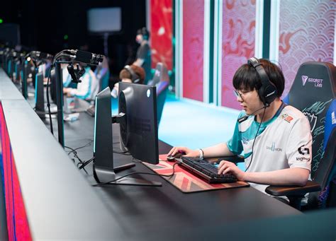 En shanghái (china), suning y damwon pelean por el título en los worlds of lol, un mundial que nos traerá un campeón inédito en. Suning vs DAMWON: veja números dos times na final do ...