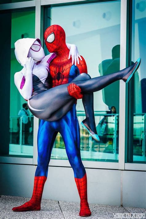 Spider Gwen And Spider Man Spiderman Cosplay Spiderman Couples