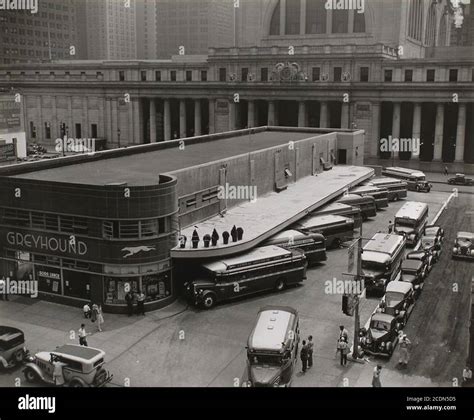 Greyhound Bus 1940s Hi Res Stock Photography And Images Alamy