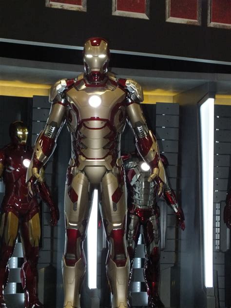 Iron man is a superhero appearing in american comic books published by marvel comics. IRON MAN 3 - First Look at New Armor - FilmoFilia