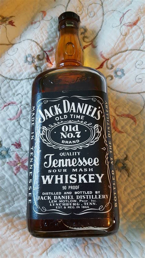 unopened jack daniels bottle   slight issue