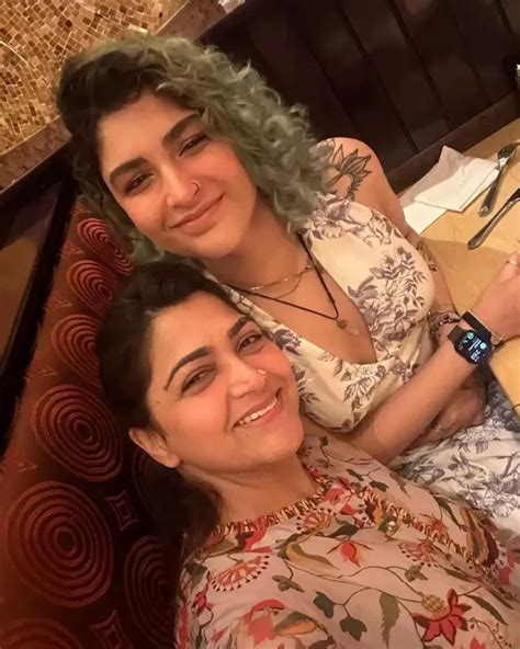 Viral Pictures Of Kushboo With Her Lovely Daughters