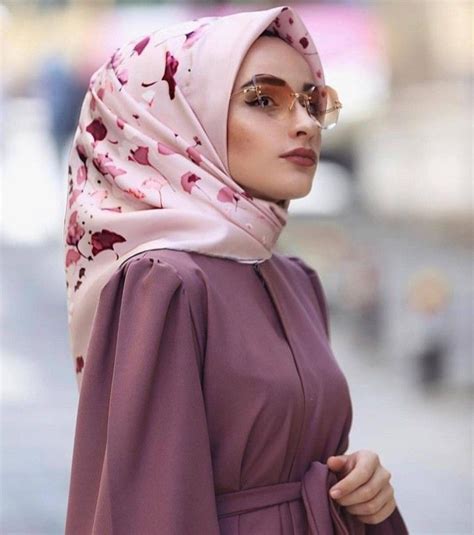 Pin By Ikolatadenizi On Tesett R Hijab Hijab Outfit Hailey