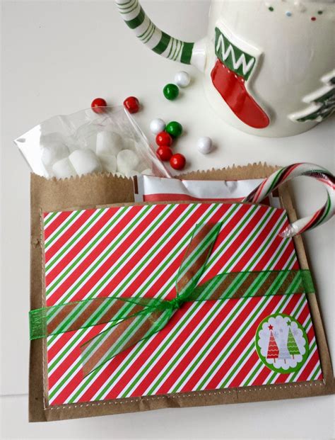 Gift wrapping ideas using brown paper bags. Brown Bag Gift Wrapping - U Create
