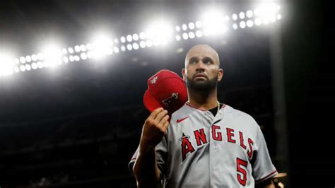 Should Brewers Sign Newly Released 1b Albert Pujols