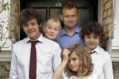 Outnumbered Returning For 2016 Christmas Special And The Kids Are All