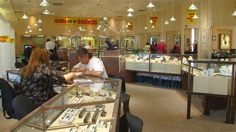 © 2021, gordon food service. Samuel Gordon Jewelers To Close After 111 Years Of Business