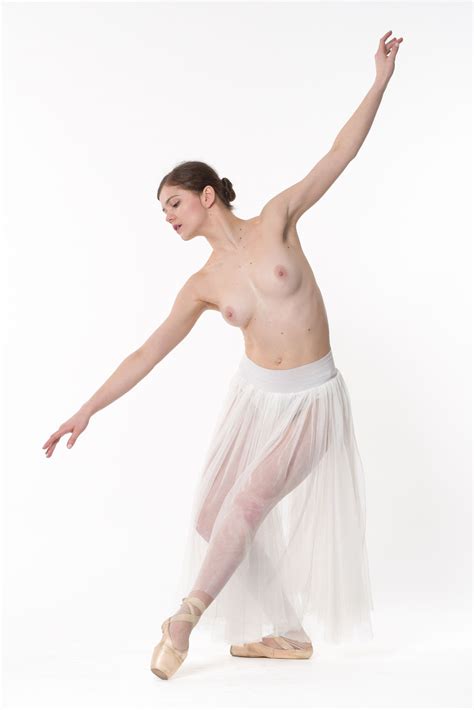 Kitri Nude Ballet Dancer
