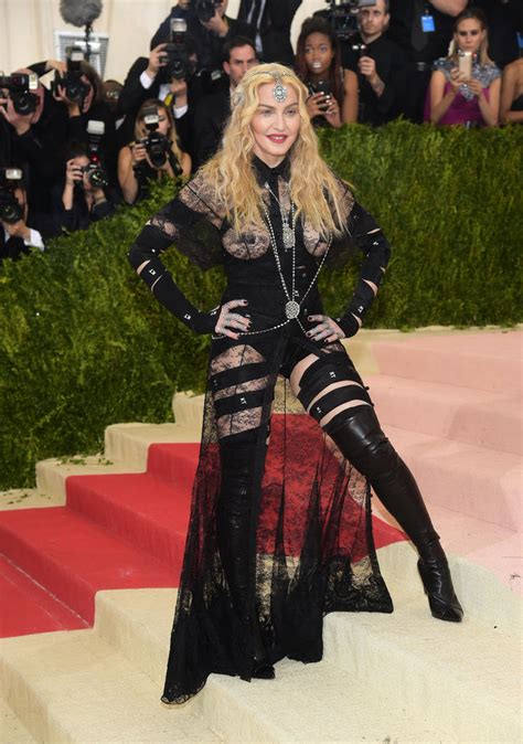 Responde Madonna A Críticas Por Revelador Atuendo