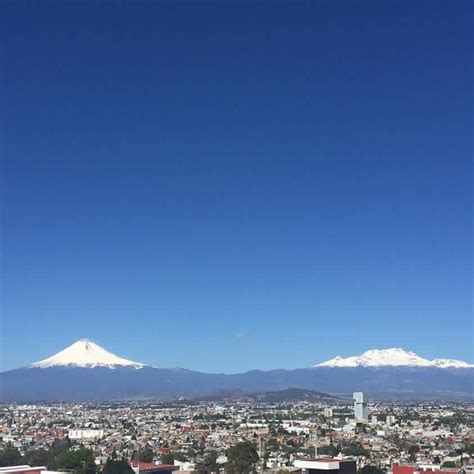 Popocatepetl And Iztaccihuatl Volcano México City Mexico Natural