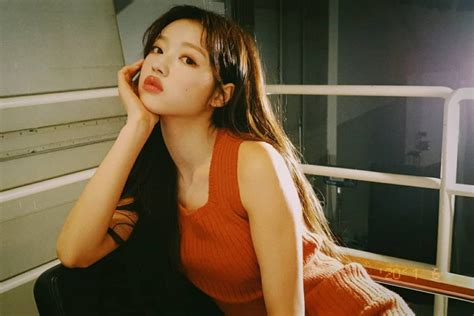 Oh My Girl S YooA Confirmed To Make Her Solo Debut