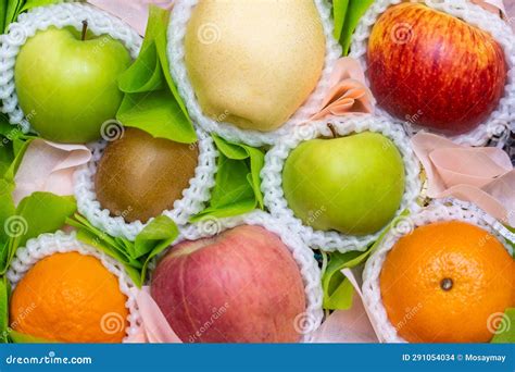 Mix Fruit Set In Box Premium T Stock Photo Image Of Fruits Fruit