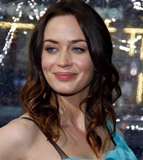 emily blunt actresses long hair styles beauty female actresses long hairstyle long