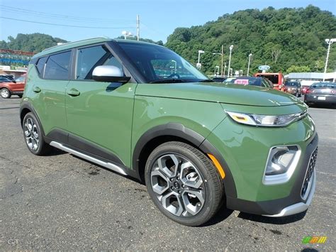 Undercover Green Kia Soul X Line Exterior Photo