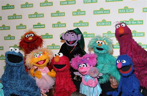 Sesame Street Gets Half Hour Version On Pbs For Tv And Streaming Time