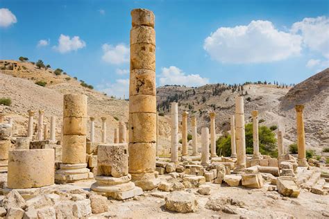 12 Stunning Ancient Ruins That Are Under The Radar