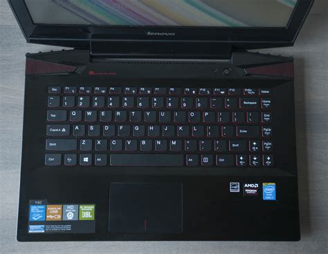Lenovo Y40 Review An Understated 1000 14 Inch Gaming Laptop Pcworld