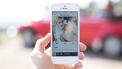 8tracks ios app gets a design overhaul to help you find awesome music faster venturebeat