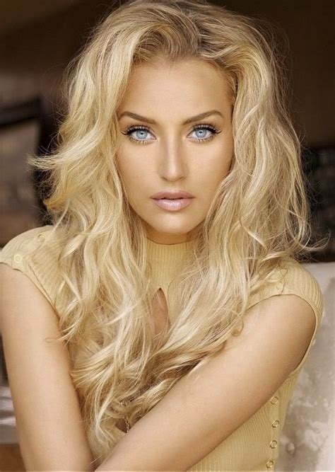 Model Karelea Mazzola Blonde Beauty Beautiful Eyes Beautiful Blonde