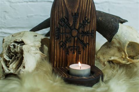 Pagan Altar Vegvisir Viking Compass Burning Pagan Norse Asatru Etsy