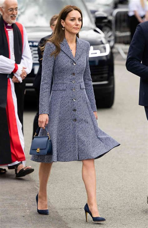 Kate Middletons Very Good Coat Dress Outfit Had A Sweet Tribute To Manchester