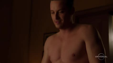AusCAPS Jesse Lee Soffer Shirtless In Chicago PD 1 11 Turn The Light Off
