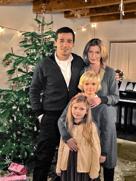 Erol sander discusses his role in alexander, the training, and being on the oliver stone set. Die Liebe kommt mit dem Christkind - Film 2010 - FILMSTARTS.de