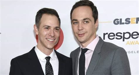 Sheldon Cooper De The Big Bang Theory Se Casa Con El Amor De Su