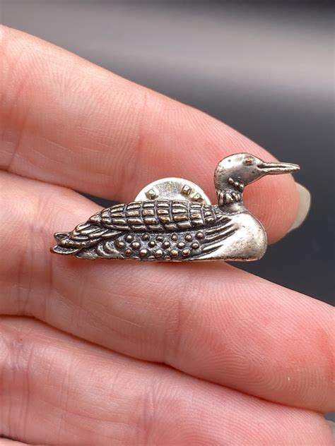 Vintage Mallard Duck Bird Pin Hand Carved Brooch Folk Gem