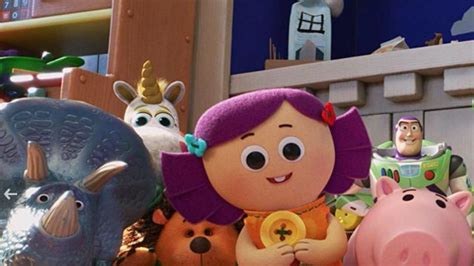 Peluche De Buttercup Dans Toy Story 4 Spotern