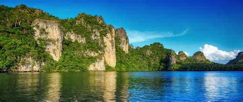 Seafood is most popular almost in all types of cuisine because it's available in abundance and fresh. Langkawi Wonderful Island in Malaysia - Gets Ready