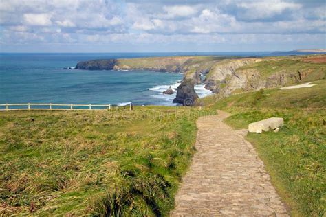 South West Coastal Path Bedruthan Steps Cornwall Stock Image Image Of