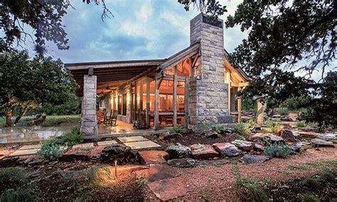 Texas hill country wineries is proud to host four self guided wine events throughout the year that allow consumers to experience a world of wine at a variety of participating wineries. 20+ Modern Texas Ranch Style Home Design | Texas hill country house plans, Hill country homes ...