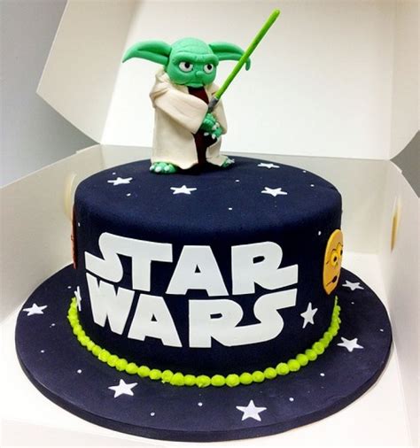 incroyables gâteaux inspirés de l univers Star Wars Bolo Star Wars Star Wars Cake Star Wars