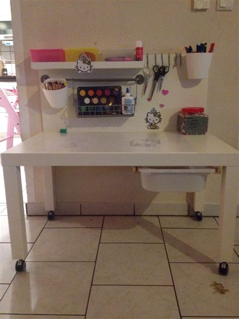 Bei uns werden langweilige tische zu diy spieltische für das tolle spieltische für kinder lassen sich als einfacher ikea hack bauen. Ikea Hack Lack Bastel und Maltisch für Kinder | Ikea-ideen ...