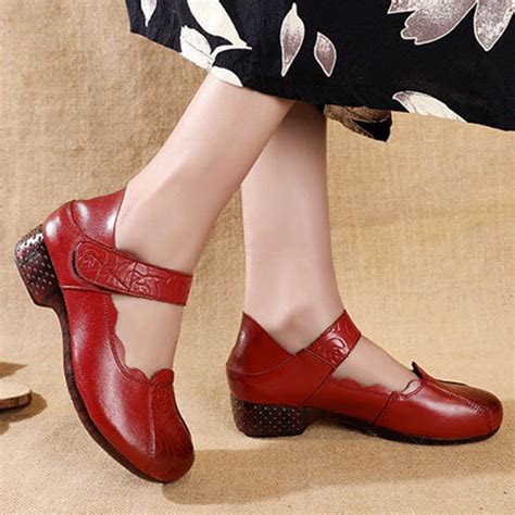 Women Retro Soft Solid Color Hook Loop Leather Flat Shoes Leather