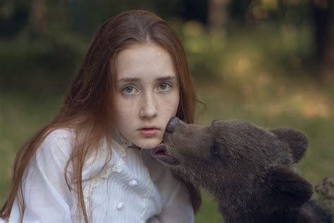 Portraits Of Women With Wild Animals0 Fubiz Media