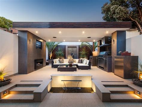 Luxury kitchens modern and traditional (153 photos). 30 Fresh and Modern Outdoor Kitchens | Outdoor ...