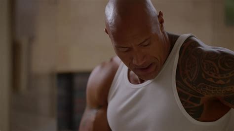 Auscaps Dwayne Johnson In Ballers Enter The Temple