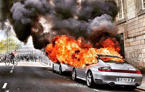 Current time in paris, france. Current Events: This poor Porsche 996 on fire from ...