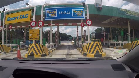 Have you ever stuck at highways due to vehicle issues ? Lebuhraya PLUS utara selatan - YouTube
