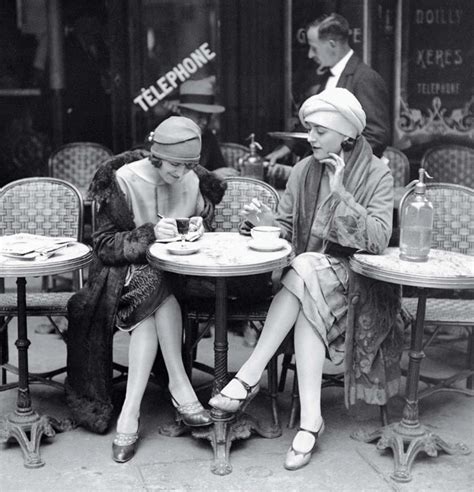 Women Drinking Coffee In A Terrace Of A Cafe Paris 1925 Bored Panda