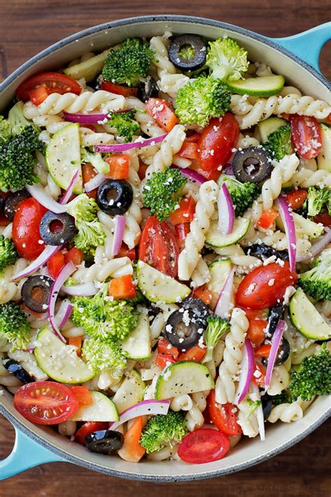 Now that the summer heat is upon us, let's break out the delicious and refreshing salads! Summer Veggie Pasta Salad - Life Made Simple