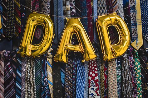 El día del padre o día de los padres es un día conmemorativo en el cual se celebra al padre dentro de la familia con la intención de reconocer la paternidad responsable y amorosa. Día del Padre 2020 en México ¿Cuándo se celebra y por qué?