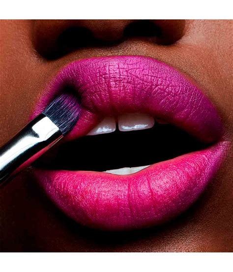 Setze einen akzent und finde unter über 200 farben und 13 texturen deinen lippenstift! MAC Retro Matte Lippenstift bestellen | flaconi