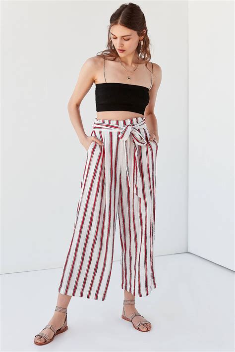 Uo Ava Striped Paperbag Pant Urban Outfitters Chic Resort Wear Casual Outfits Cute Outfits